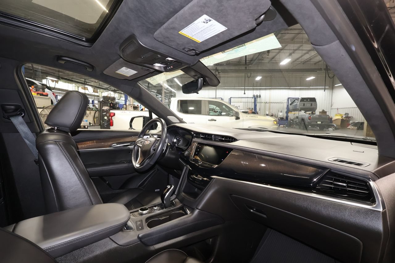 Used 2024 Cadillac XT6 Sport w/ Platinum Package AWD/4WD image 29