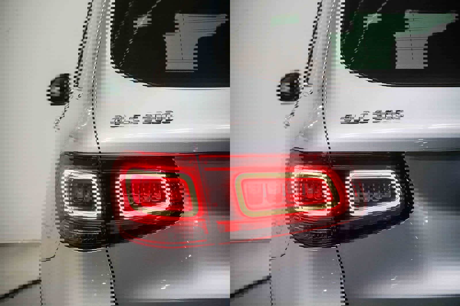 Used 2022 Mercedes-Benz GLC 300 image 9