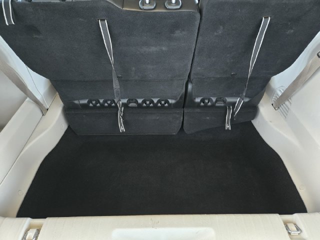 Used 2024 Chrysler Pacifica Touring-L FWD image 33