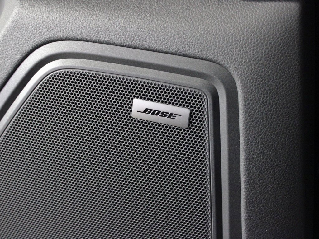 Used 2025 Porsche Macan image 16