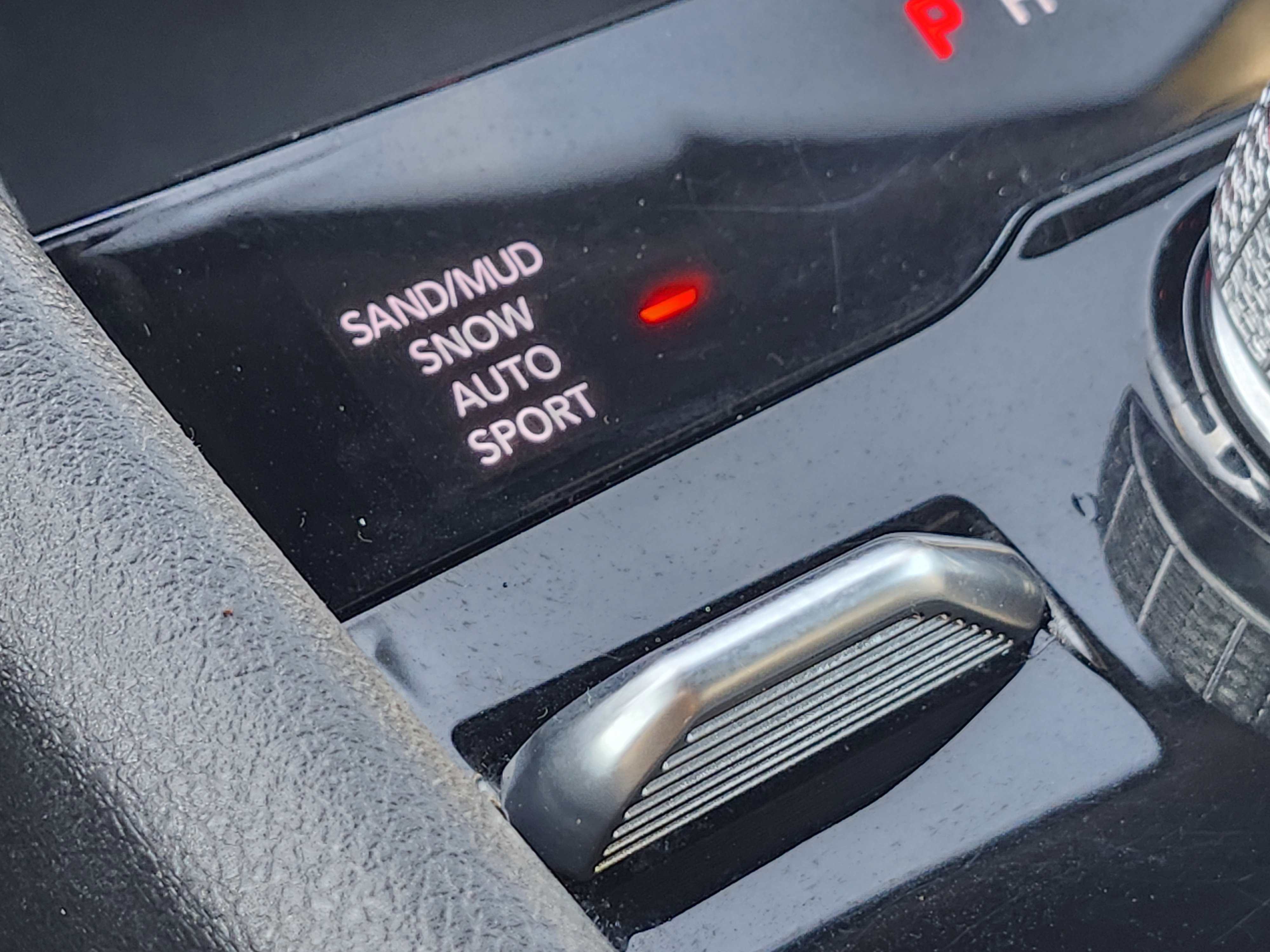 Used 2024 Jeep Grand Cherokee L Limited w/ Luxury Tech Group II image 30