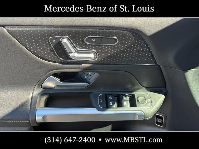 New 2026 Mercedes-Benz GLB 250 4MATIC image 12