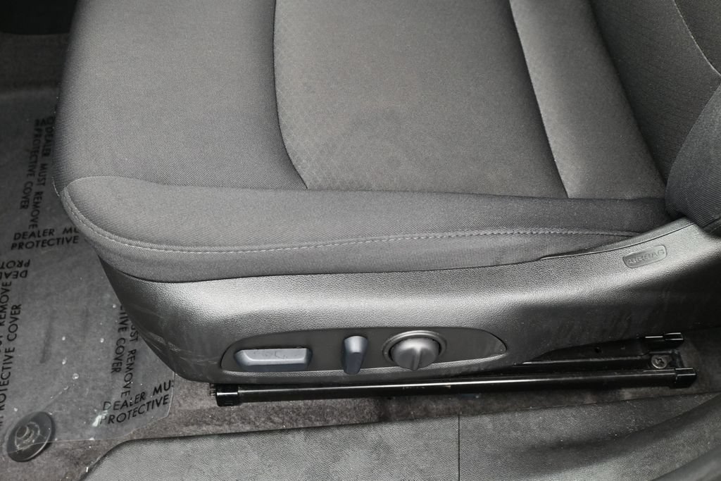 Used 2025 Chevrolet Malibu LT FWD image 16