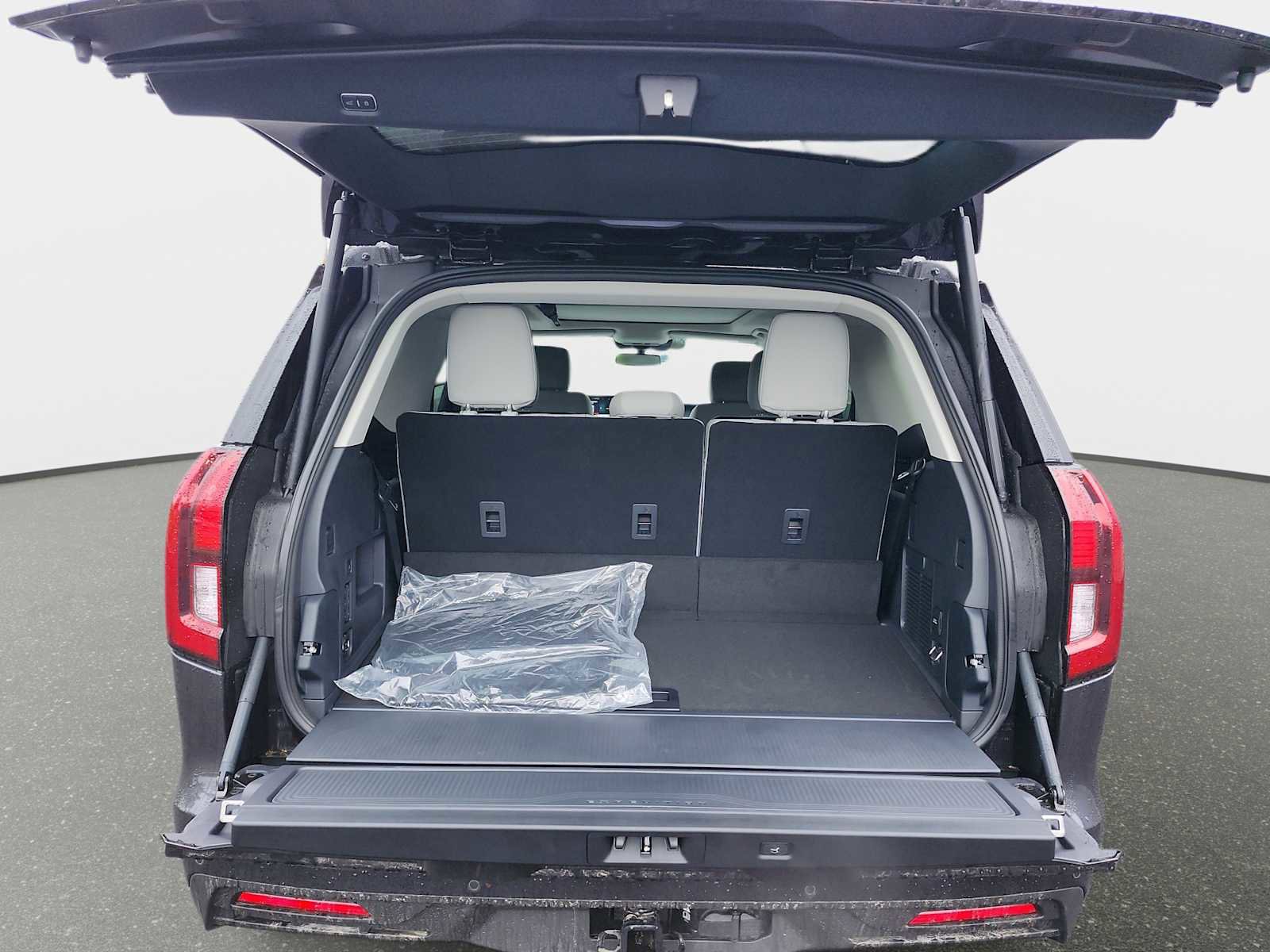 New 2026 Ford Expedition Active AWD/4WD image 17
