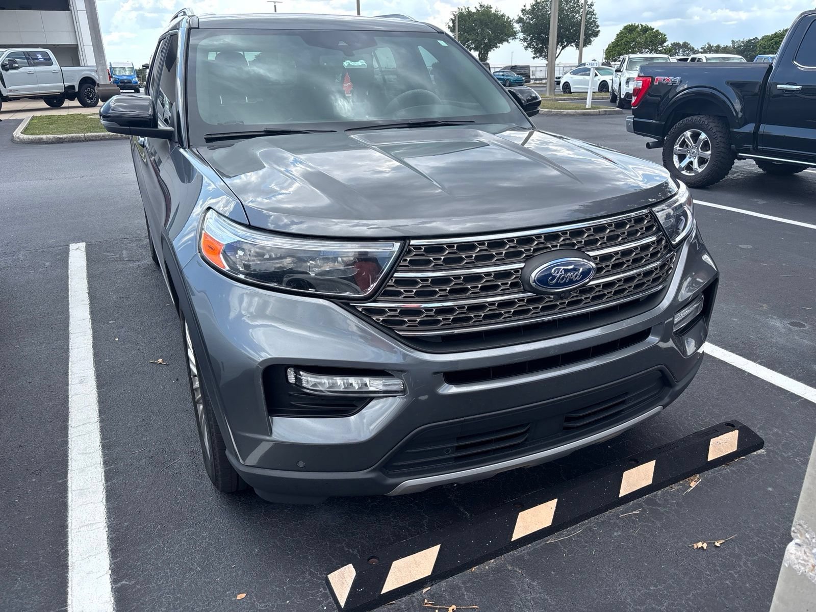 Used 2024 Ford Explorer King Ranch w/ Technology Package RWD image 4