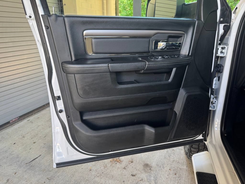 Used 2018 RAM 2500 Laramie w/ Sport Appearance Group AWD/4WD image 17