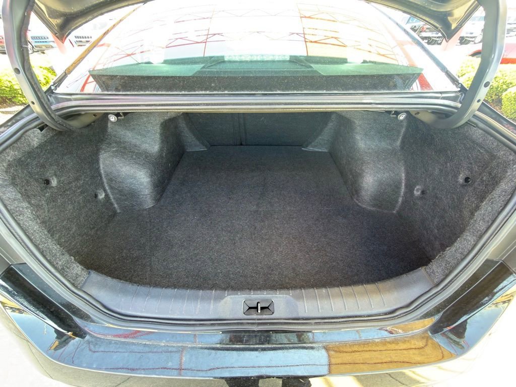 Used 2025 Nissan Altima 2.5 SV FWD image 21