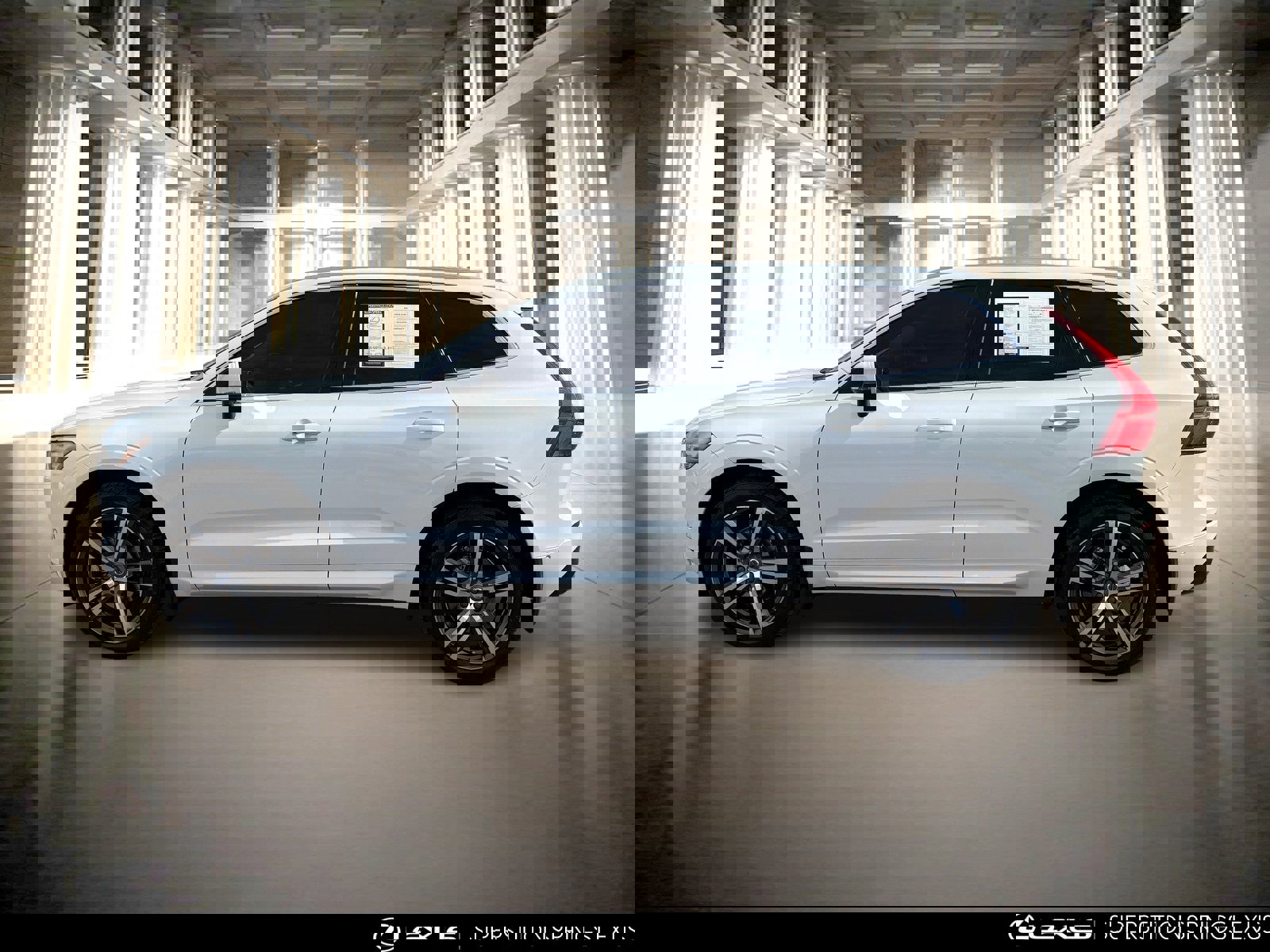 Used 2018 Volvo XC60 T5 Momentum w/ Convenience Package image 7