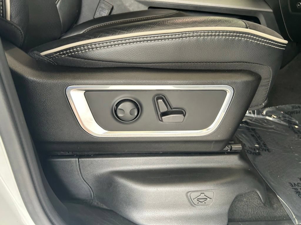 Used 2024 RAM 1500 Laramie RWD image 29