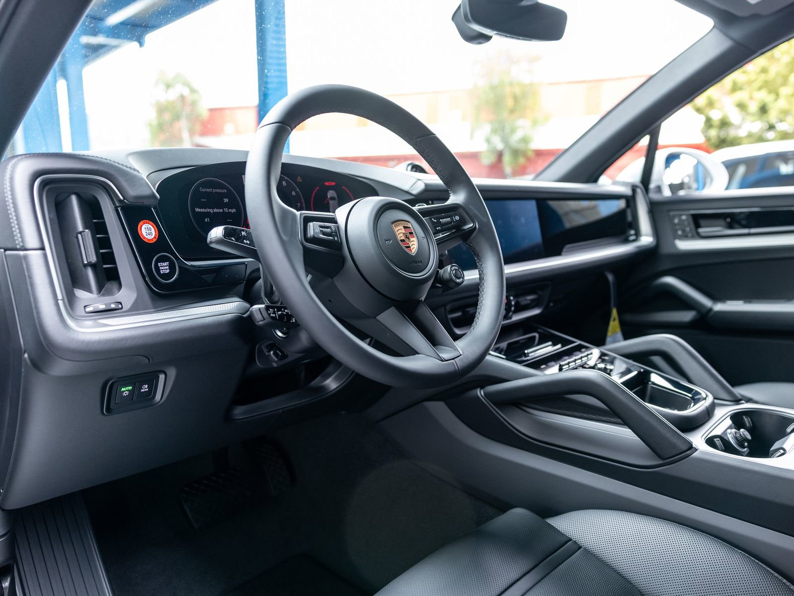 Certified 2025 Porsche Cayenne image 4