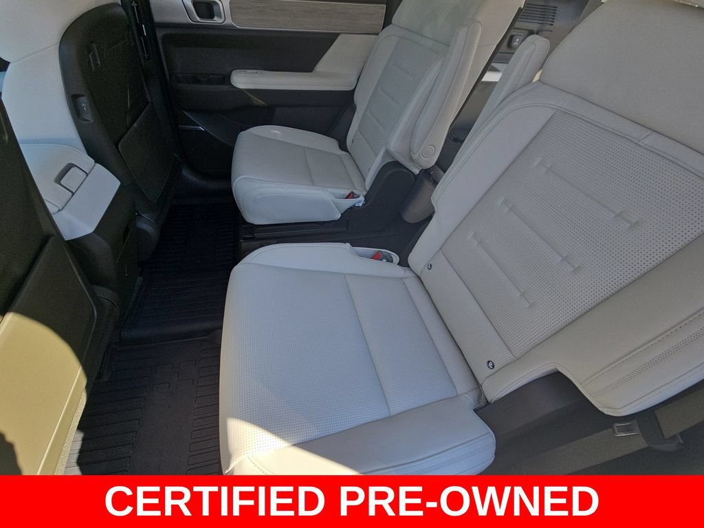 Used 2025 Hyundai Santa Fe Calligraphy AWD/4WD image 16