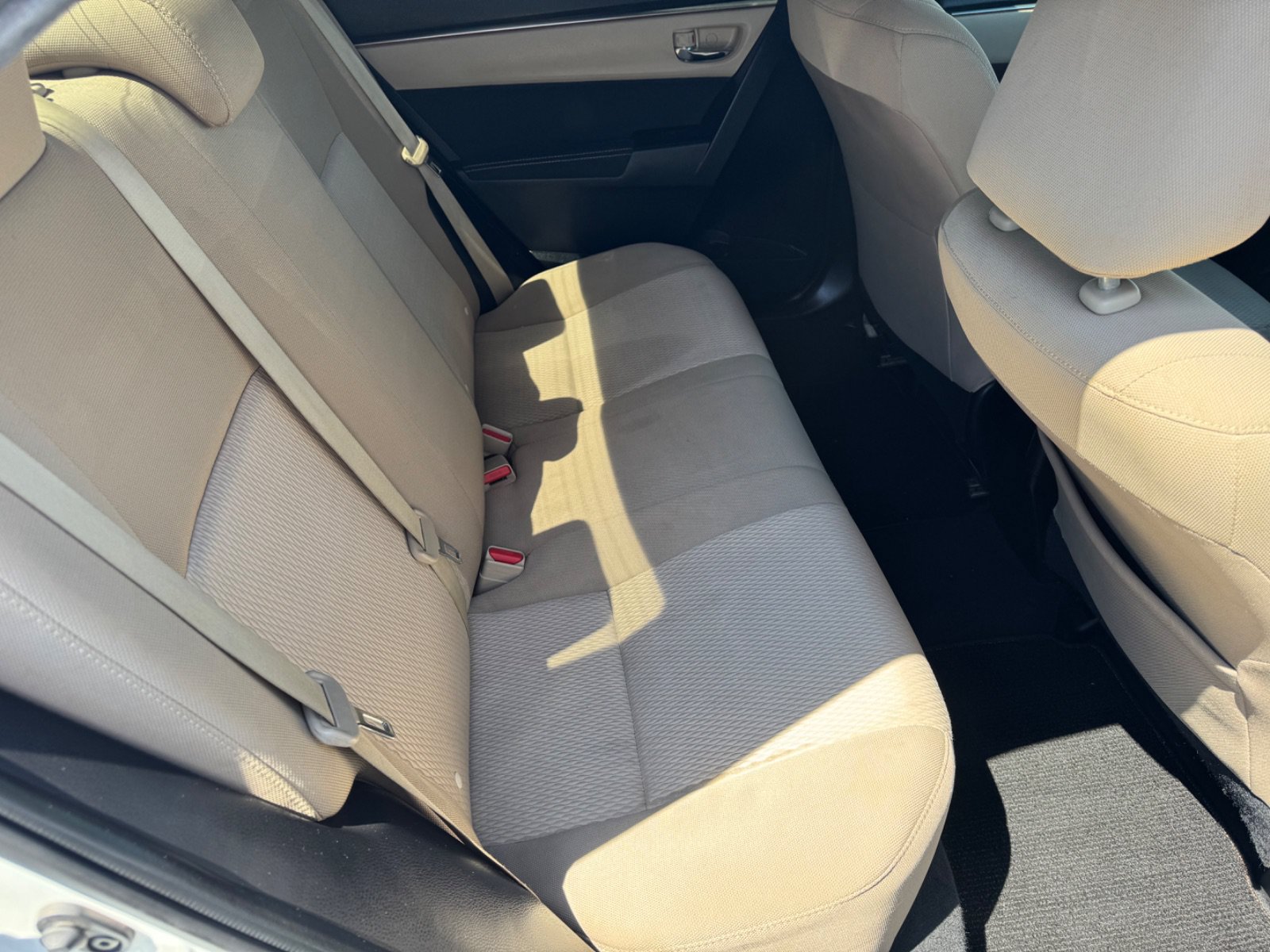 Used 2014 Toyota Corolla LE FWD image 10