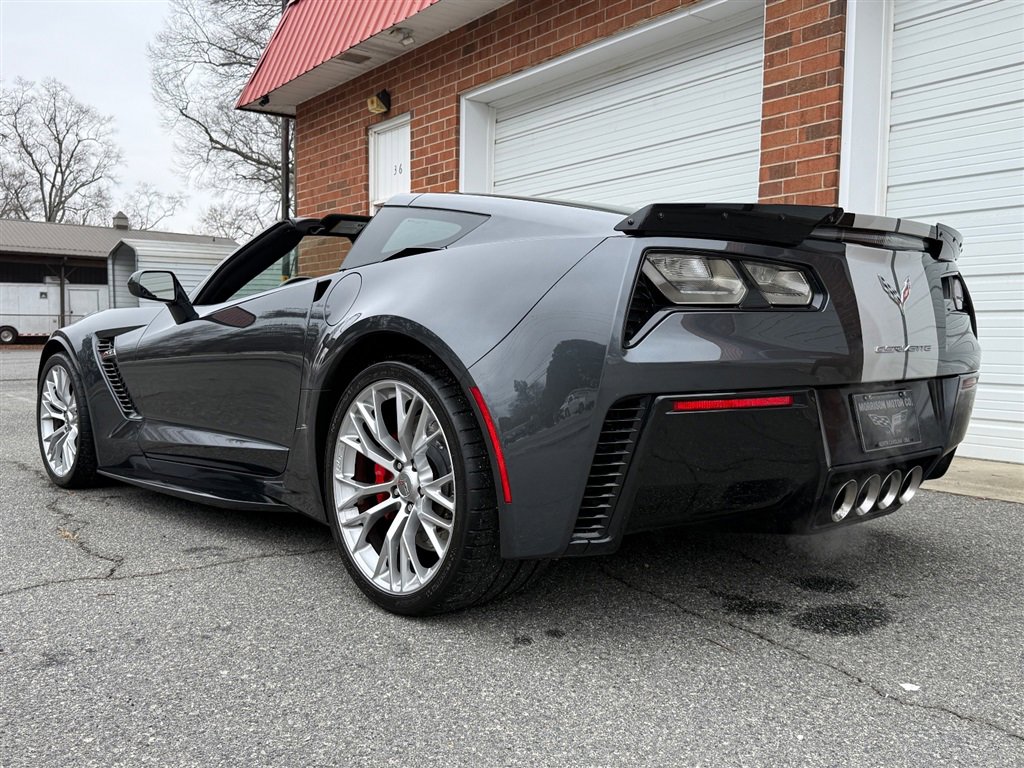 Used 2018 Chevrolet Corvette Z06 RWD image 30