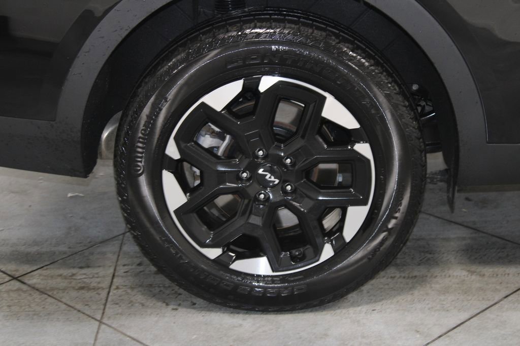 Used 2024 Kia Sorento S image 13