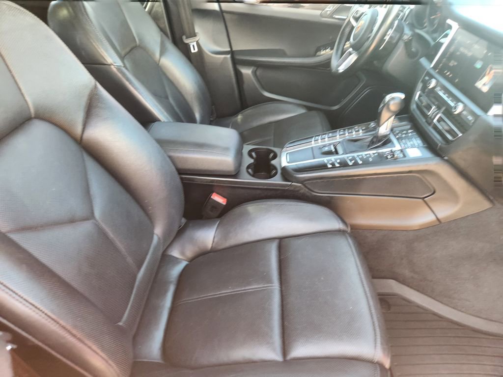 Used 2020 Porsche Macan S image 17