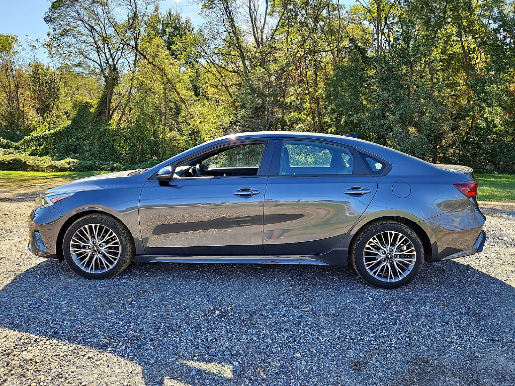 Used 2023 Kia Forte GT-Line FWD image 4