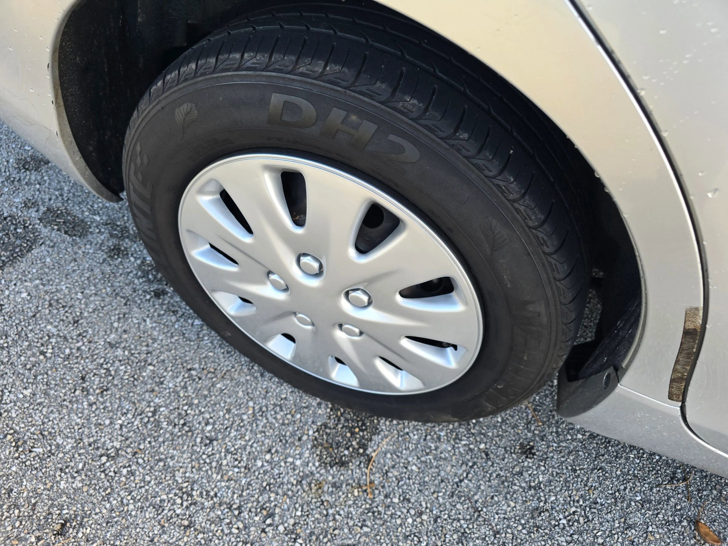 Used 2011 Toyota Camry FWD image 16