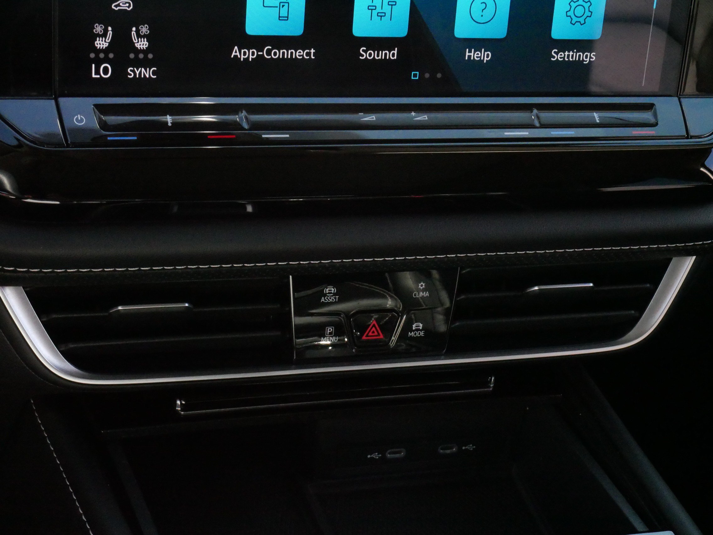 Certified 2024 Volkswagen Atlas SE AWD/4WD image 26