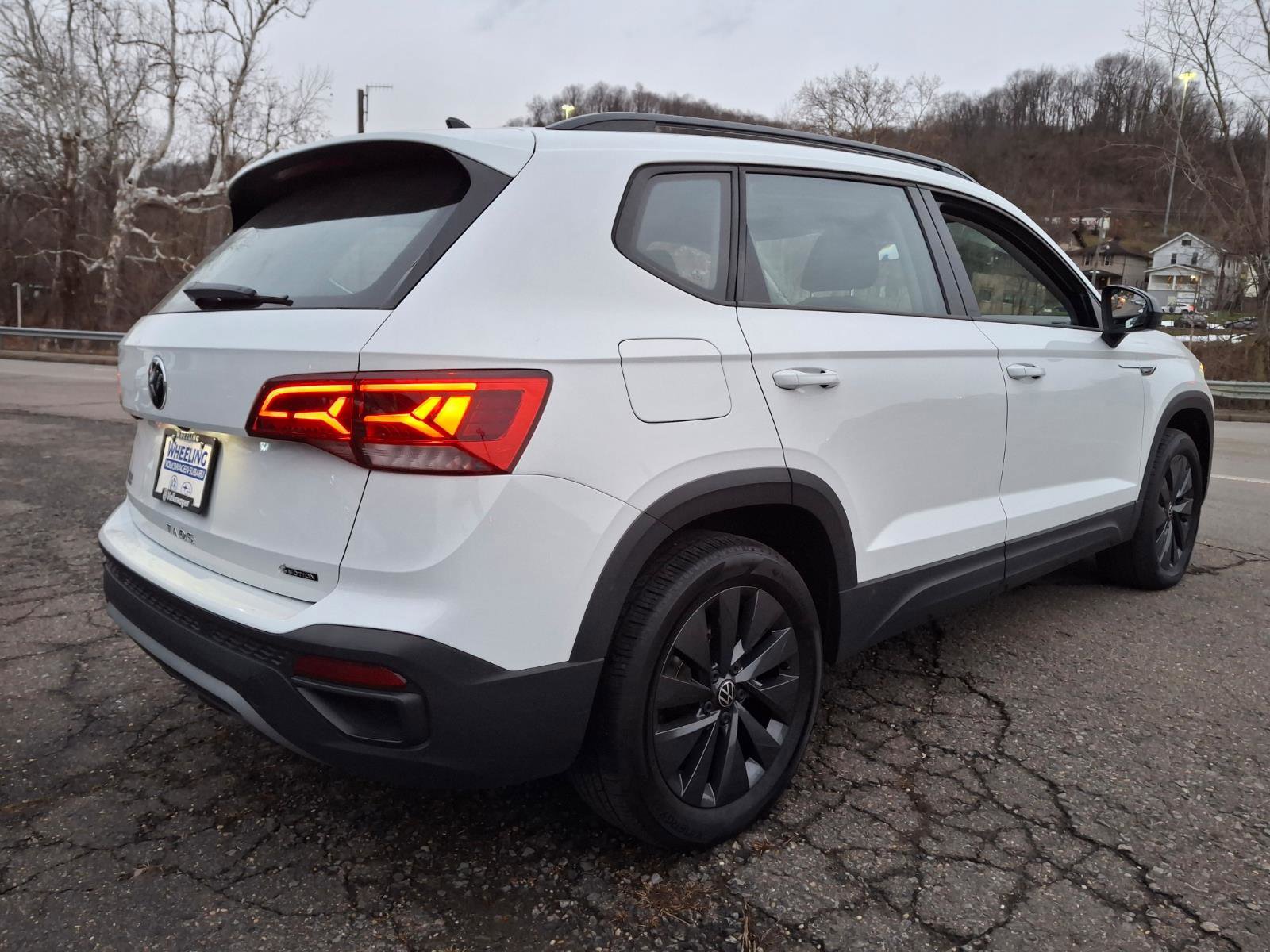 Used 2022 Volkswagen Taos S image 3