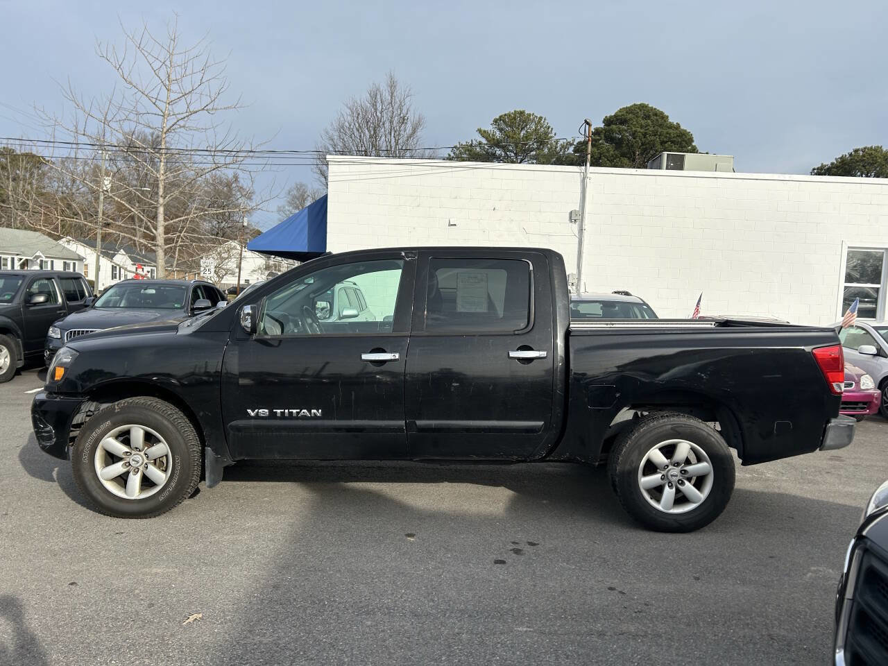 Used 2008 Nissan Titan SE image 1
