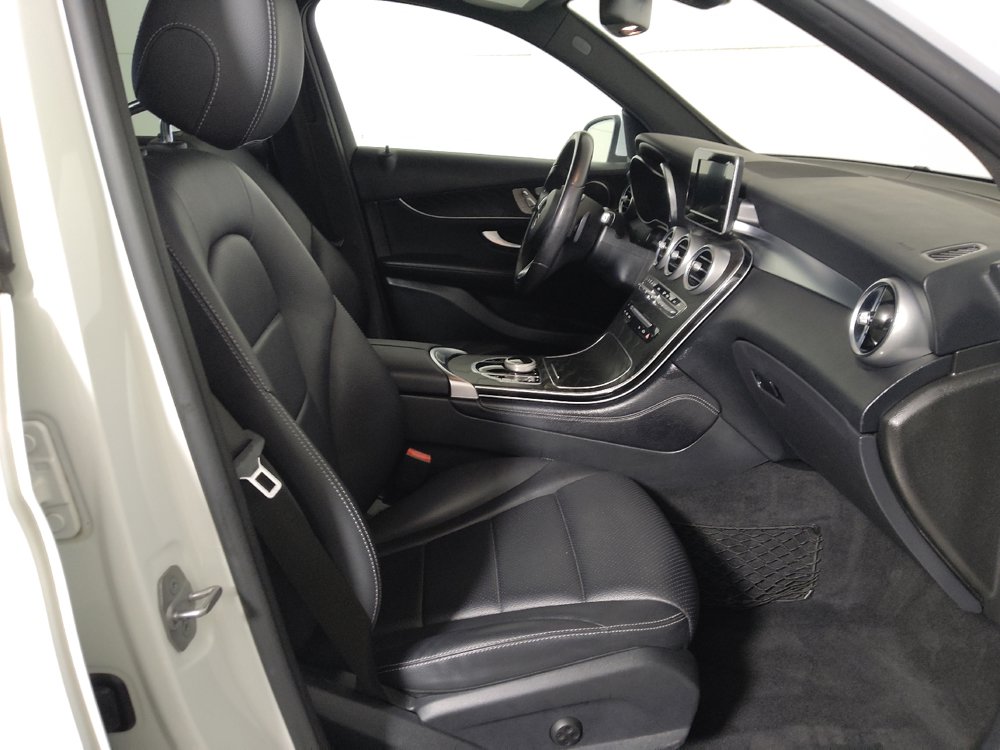 Used 2018 Mercedes-Benz GLC 300 w/ Premium Package image 21
