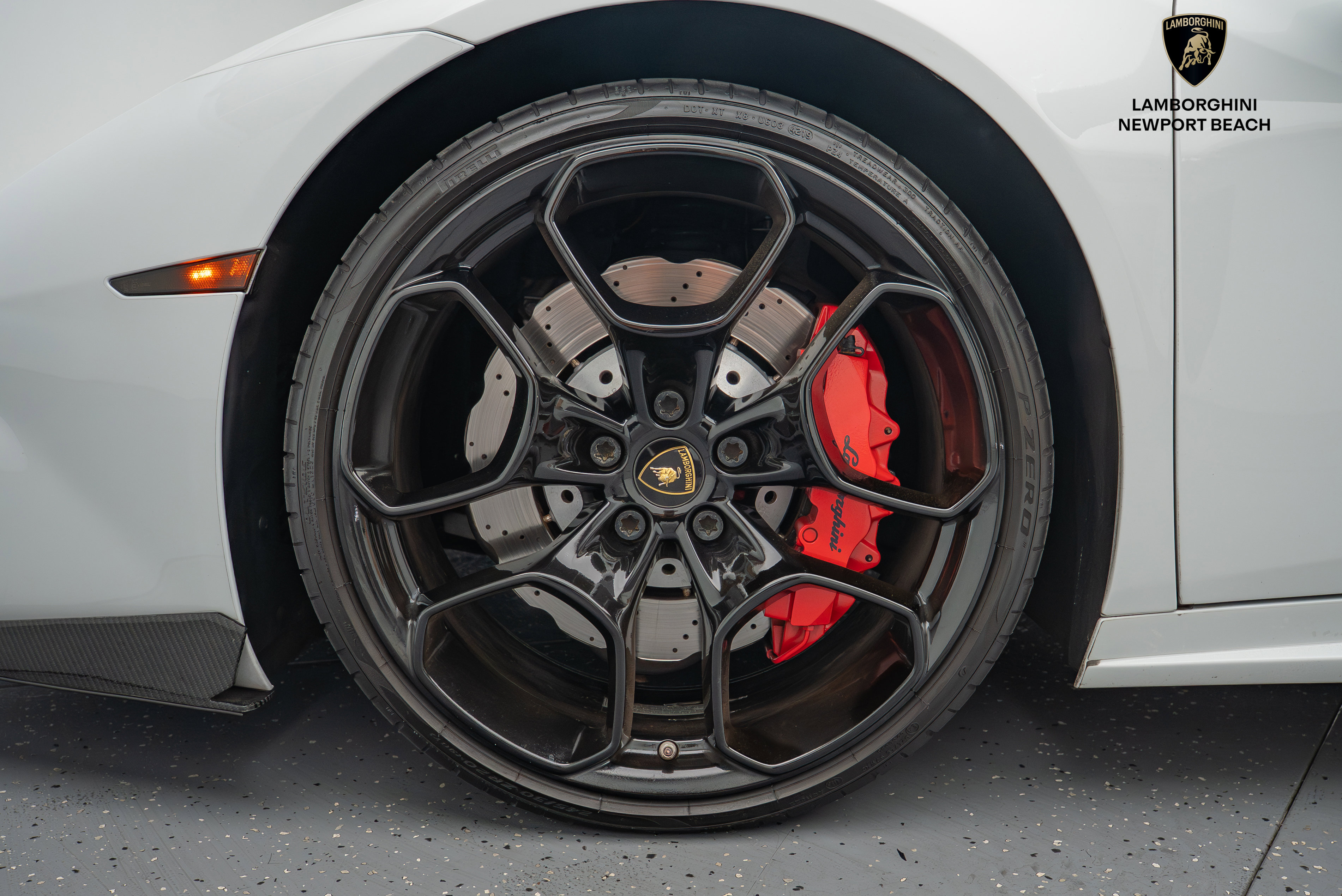 Used 2017 Lamborghini Huracan LP 580-2 image 38