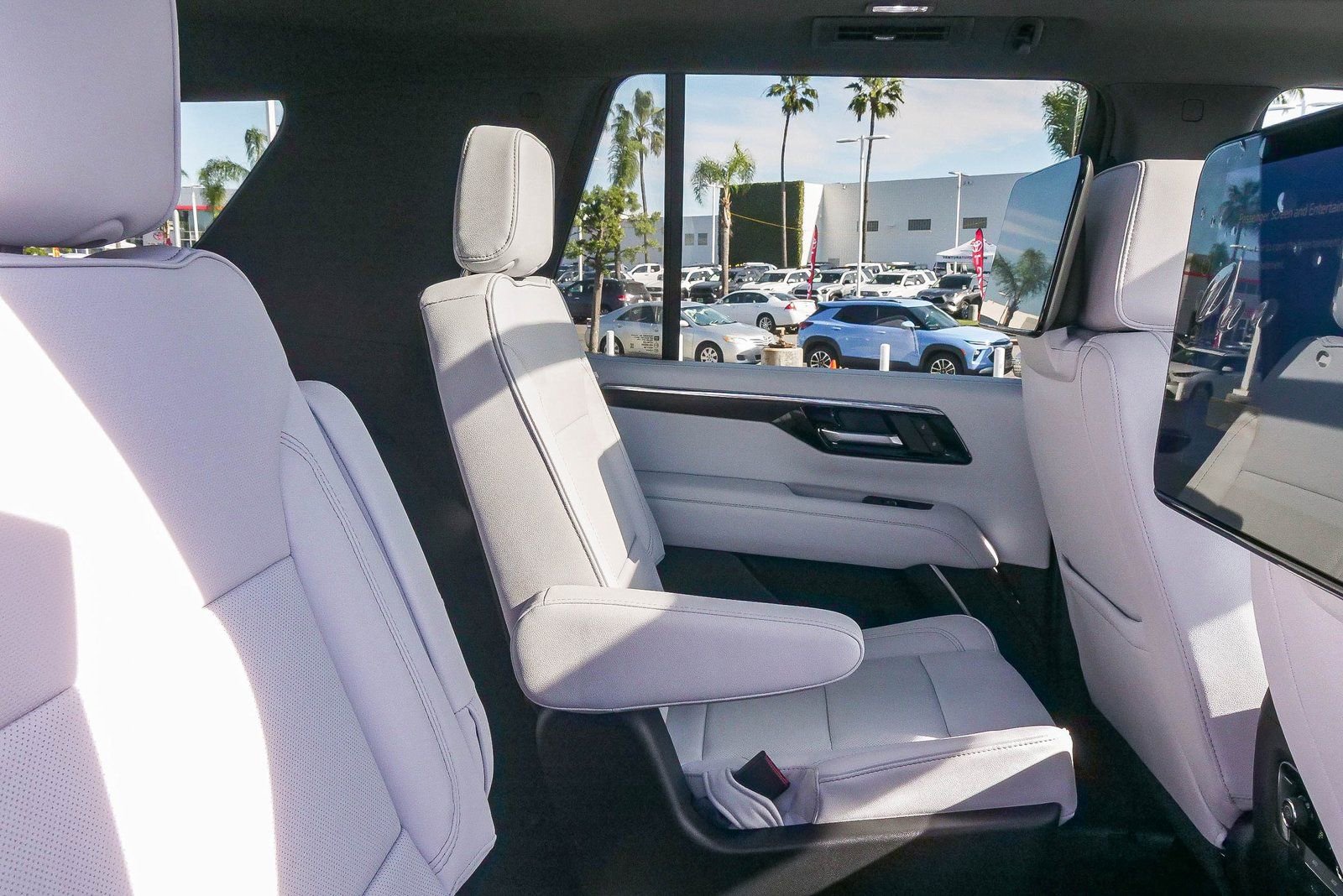 New 2026 Chevrolet Tahoe Premier AWD/4WD image 15