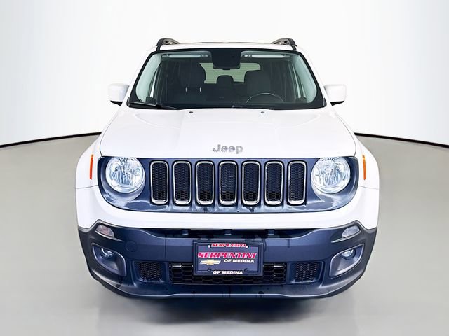 Used 2016 Jeep Renegade Latitude w/ Popular Equipment Group AWD/4WD image 4