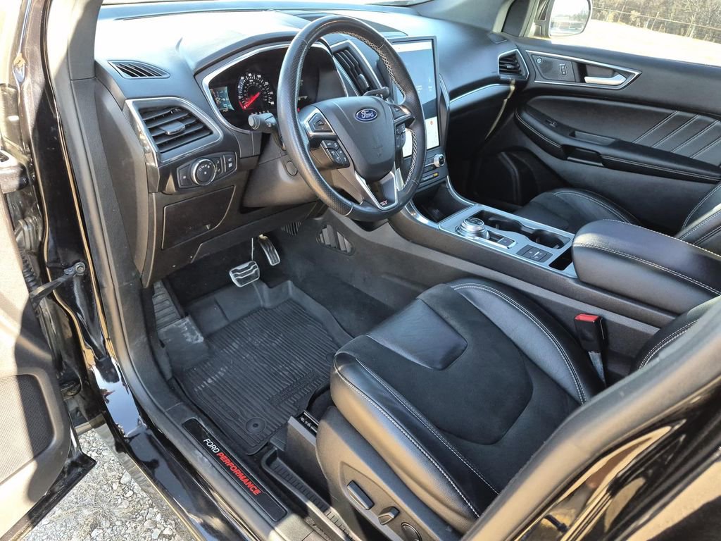 Used 2021 Ford Edge ST w/ Equipment Group 401A AWD/4WD image 14