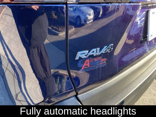 Used 2022 Toyota RAV4 XLE Premium AWD/4WD image 20