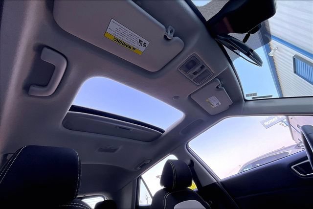 Certified 2024 Hyundai Venue SEL FWD image 22