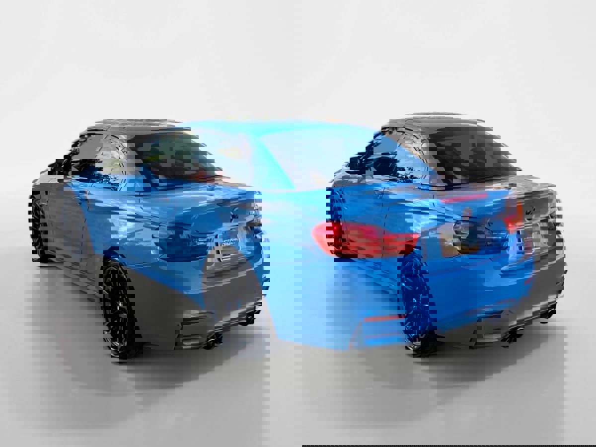 Used 2016 BMW M4 Convertible image 4