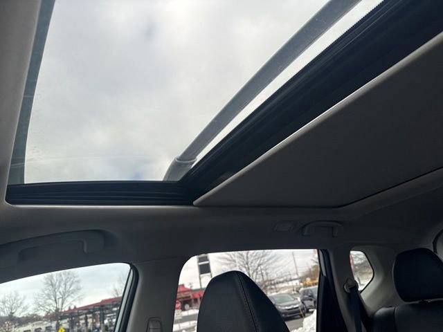 Used 2016 Nissan Rogue SL w/ SL Premium Package image 17