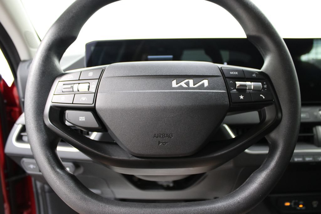 Used 2025 Kia K4 FWD image 33