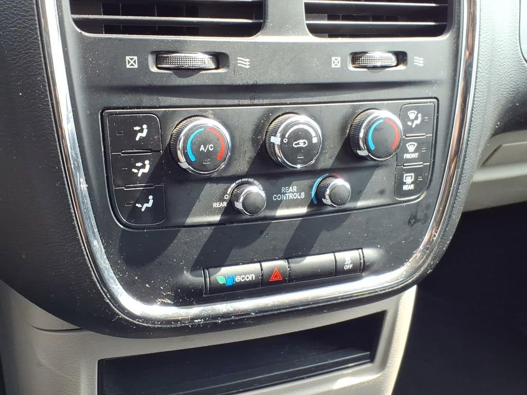 Used 2016 Dodge Grand Caravan SE w/ Quick Order Package 29E SE FWD image 23