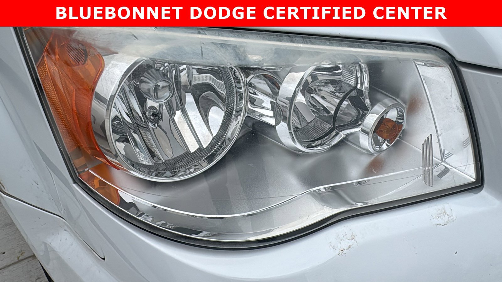 Used 2013 Chrysler Town & Country Touring-L w/ Driver Convenience Group FWD image 9