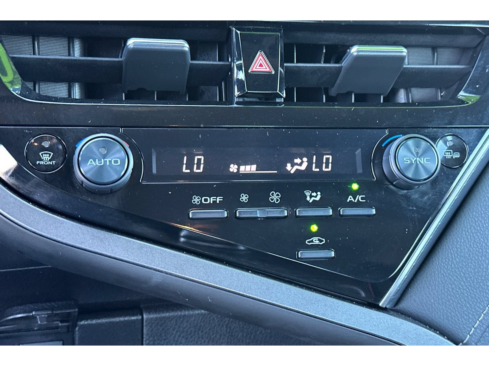 Used 2024 Toyota Camry SE FWD image 21
