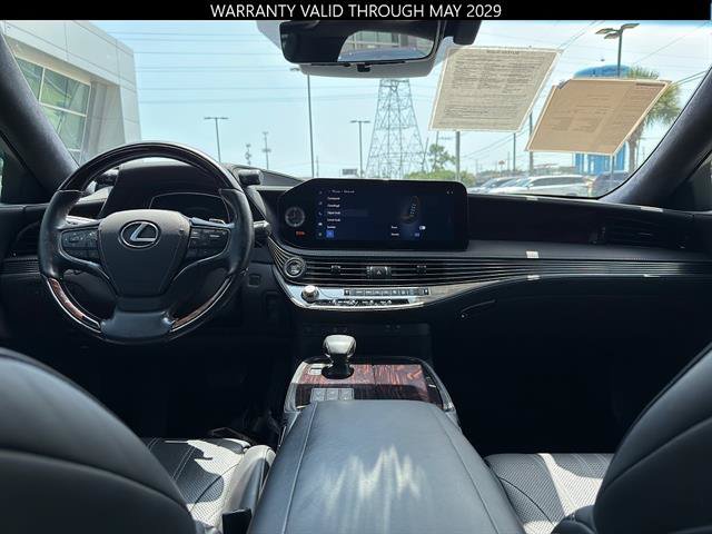 Used 2023 Lexus LS 500 w/ Luxury Package RWD image 15