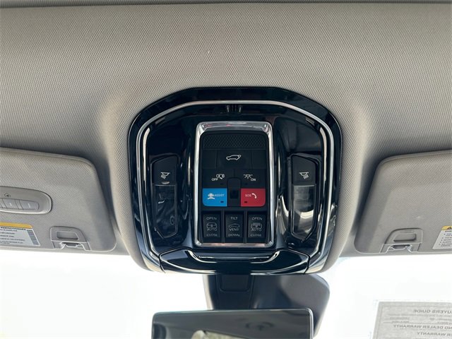 Used 2021 Jeep Grand Cherokee L Overland w/ Luxury Tech Group IV image 29