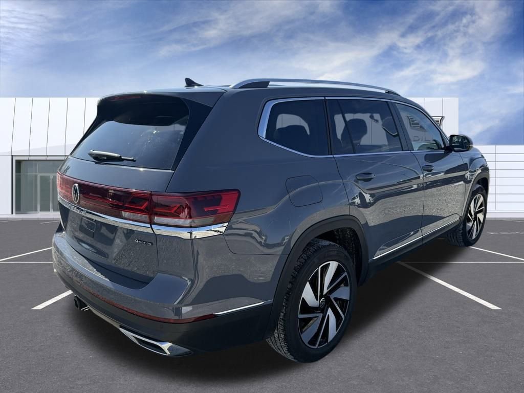 Used 2025 Volkswagen Atlas SEL image 3