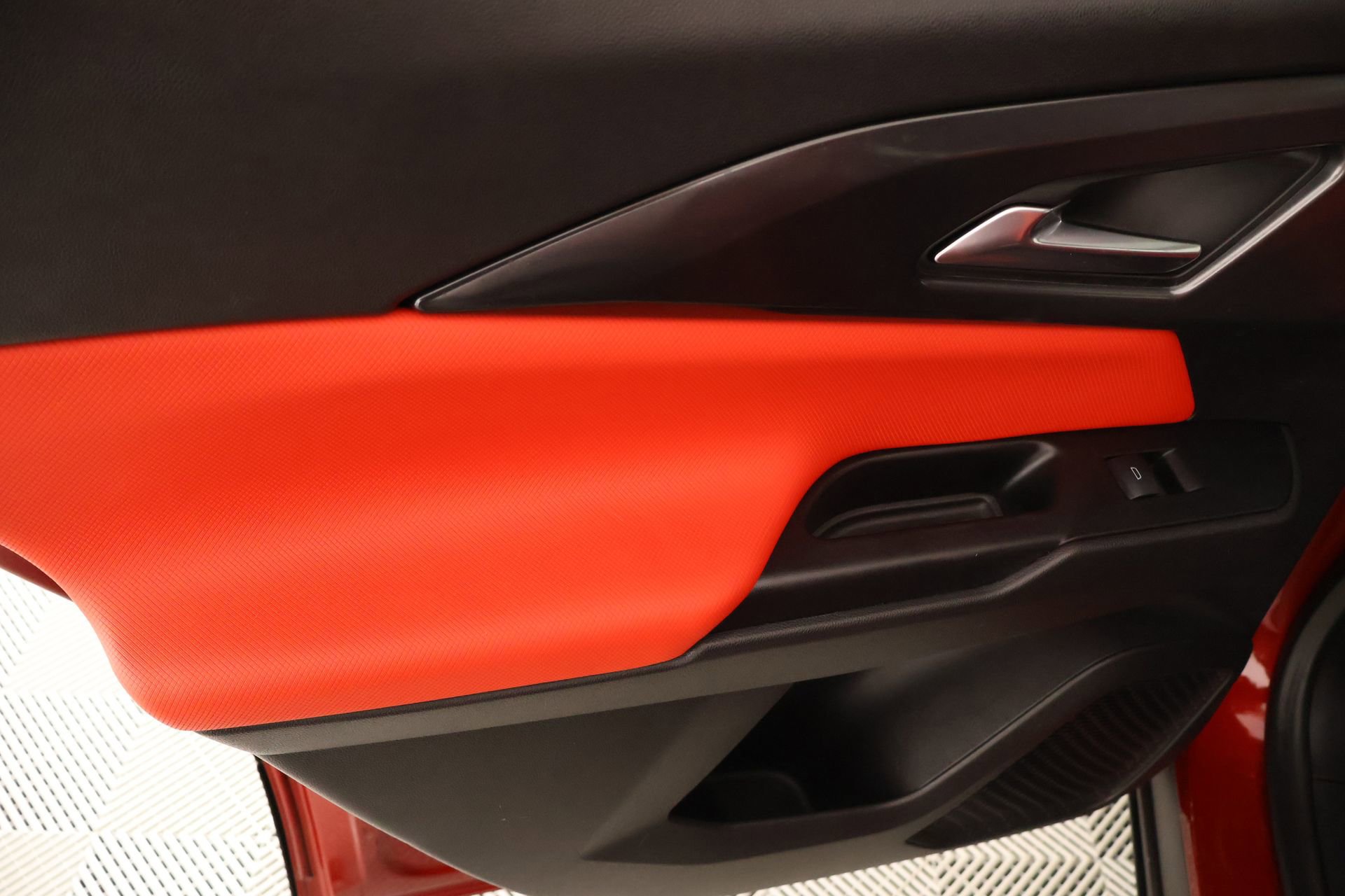 Used 2025 Chevrolet Equinox EV RS image 17