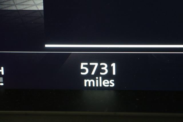 Used 2025 Nissan Rogue SL w/ SL Premium Package image 13