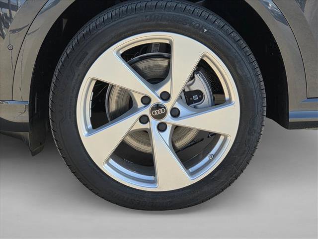 Used 2025 Audi Q5 Premium w/ Premium Plus AWD/4WD image 9