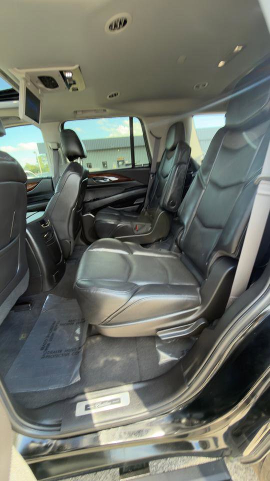 Used 2015 Cadillac Escalade Premium AWD/4WD image 44