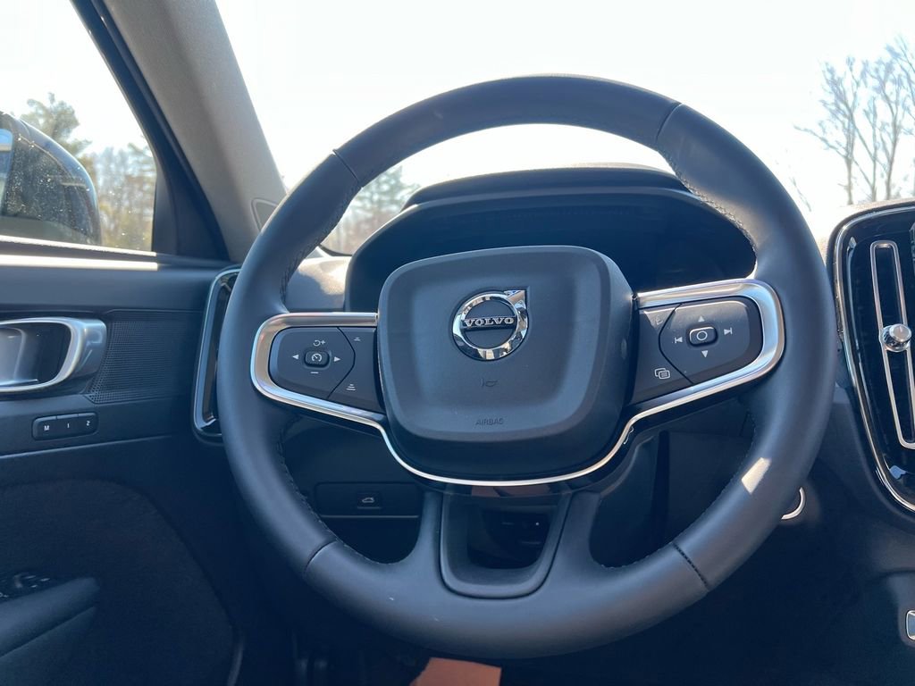 New 2026 Volvo XC40 B5 Plus w/ Climate Package AWD/4WD image 24