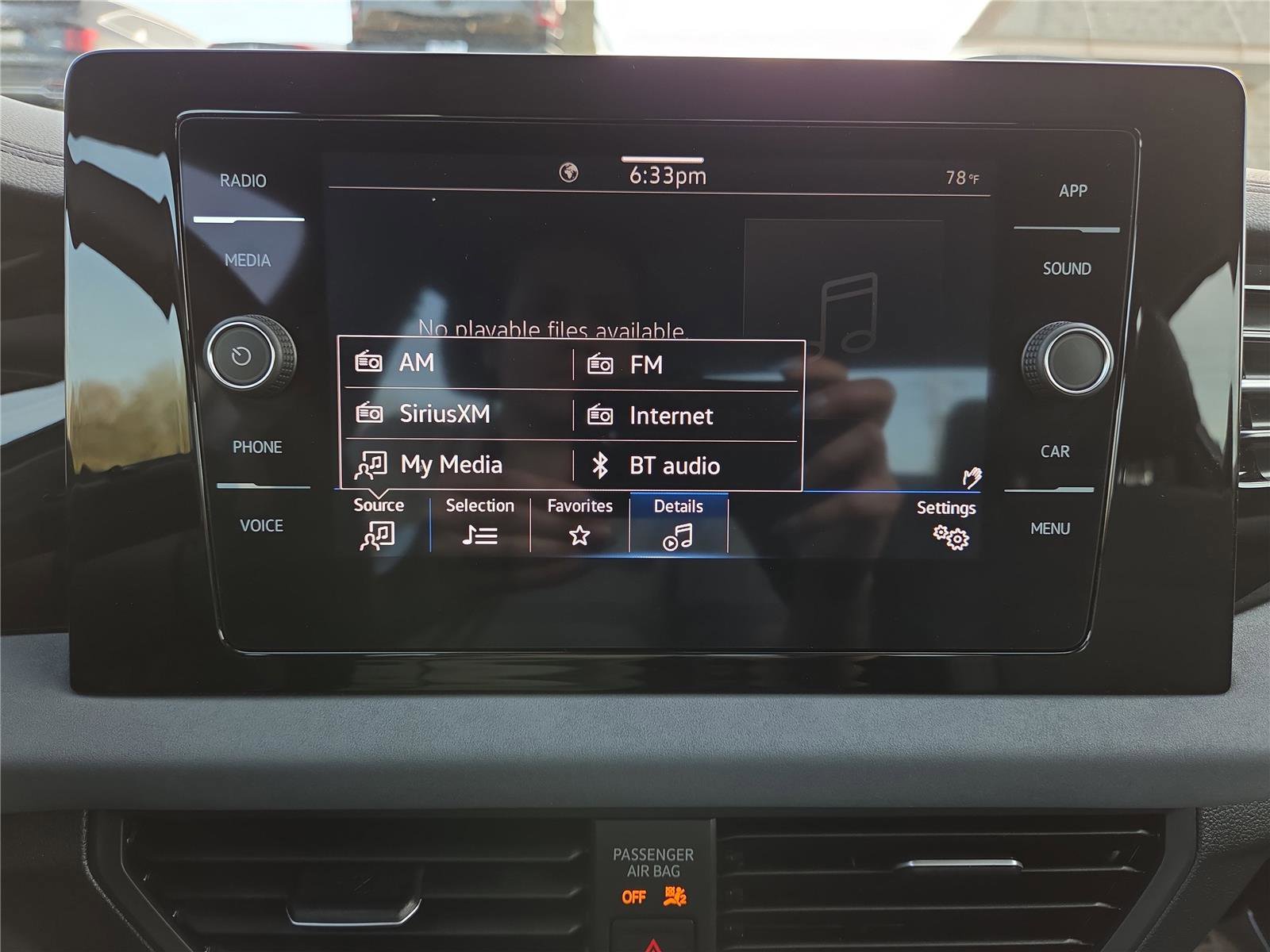 Used 2025 Volkswagen Jetta SE w/ Sunroof Package image 19