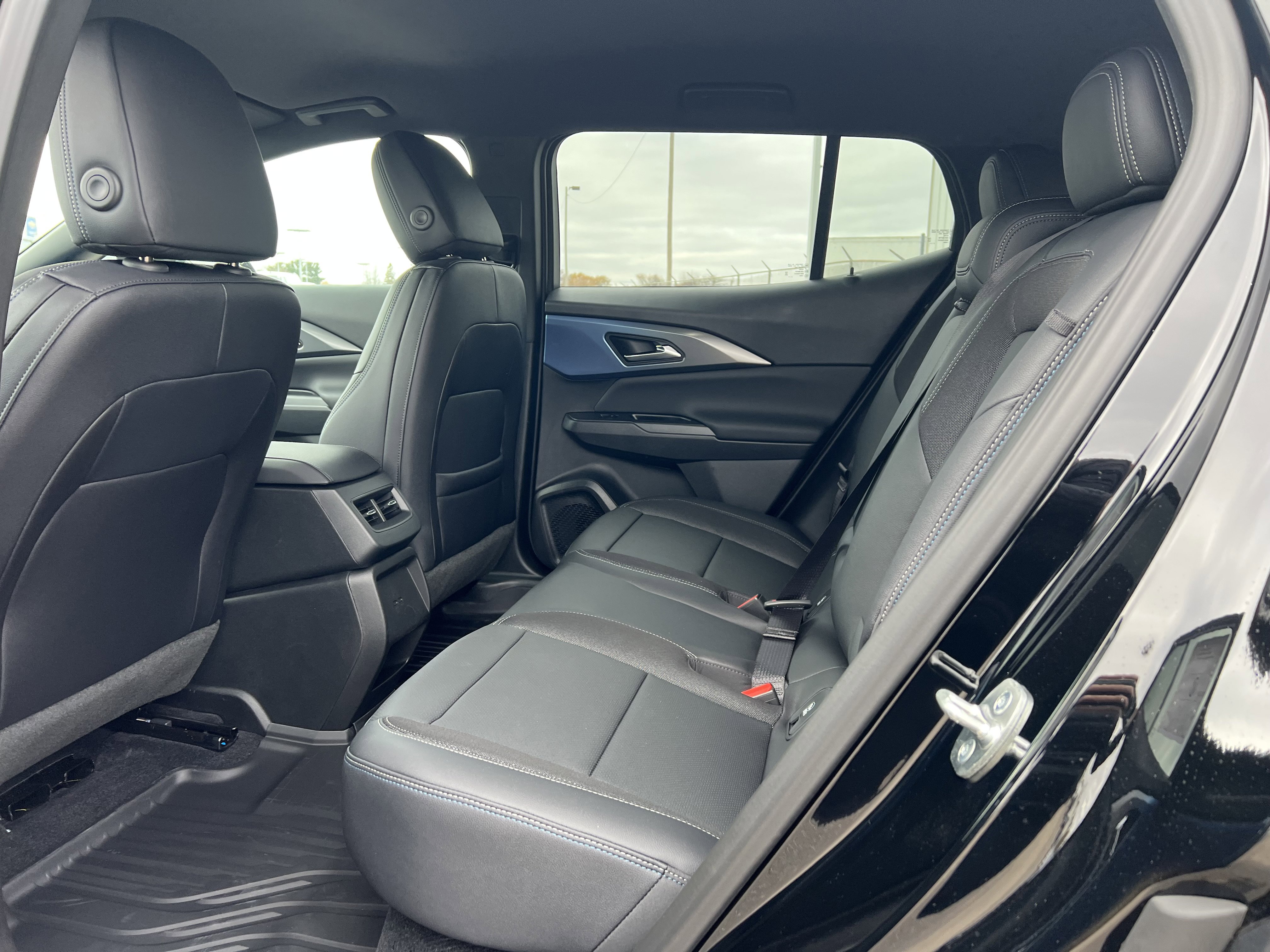 New 2026 Chevrolet Equinox EV LT image 9