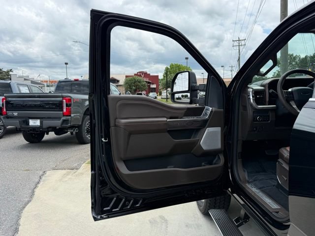 New 2026 Ford F350 King Ranch w/ FX4 Off-Road Package AWD/4WD image 13