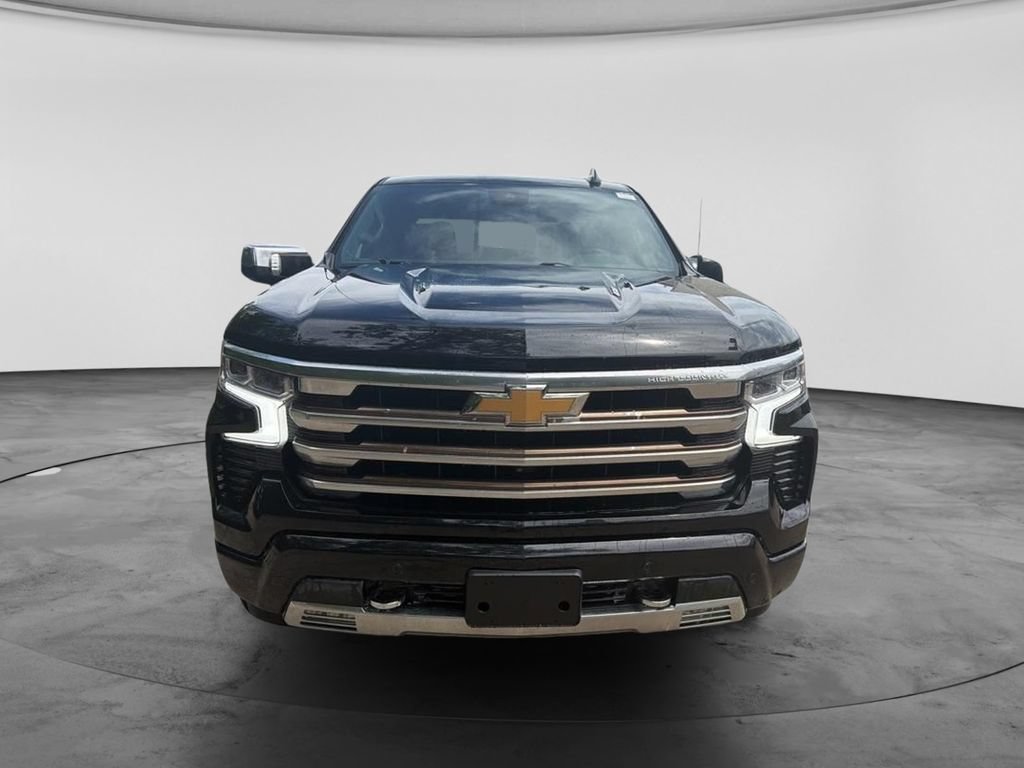 Used 2022 Chevrolet Silverado 1500 High Country w/ High Country Premium Package AWD/4WD image 4