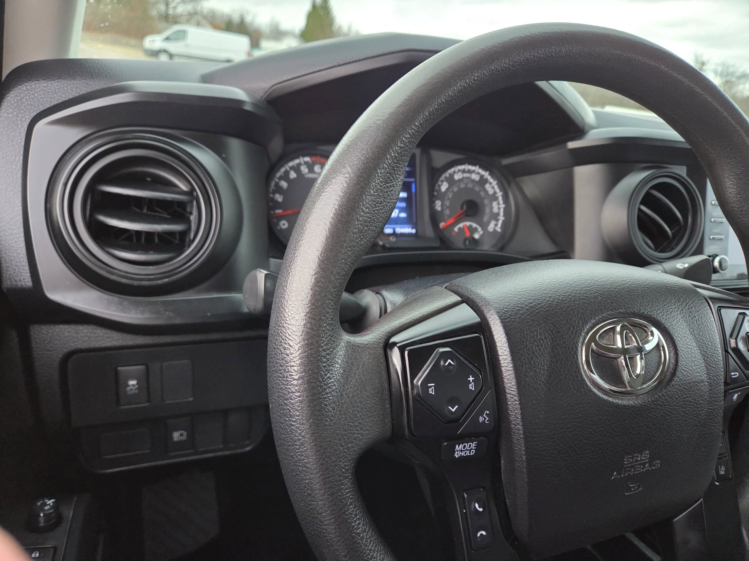 Used 2021 Toyota Tacoma SR RWD image 7